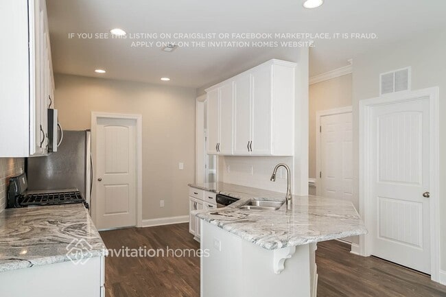 Photo - 668 Barneswyck Dr