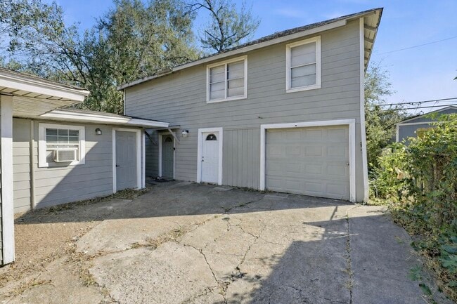 Building Photo - 6526 Linden St