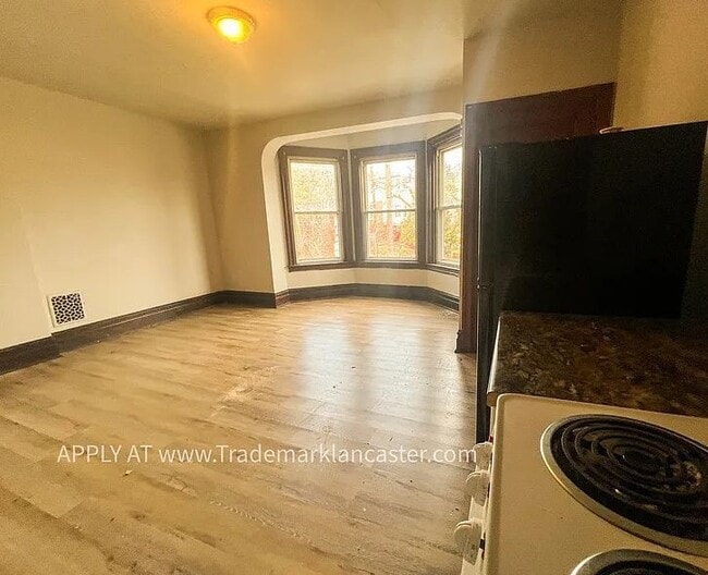 Photo - 626 W Lemon St Unit 2f