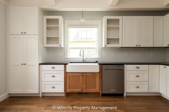 Photo - Beautiful Home Across the Street from Drak...