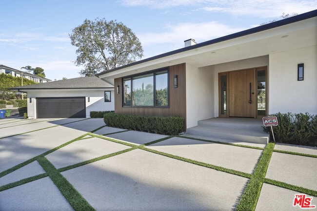 Photo - 4097 Sapphire Dr