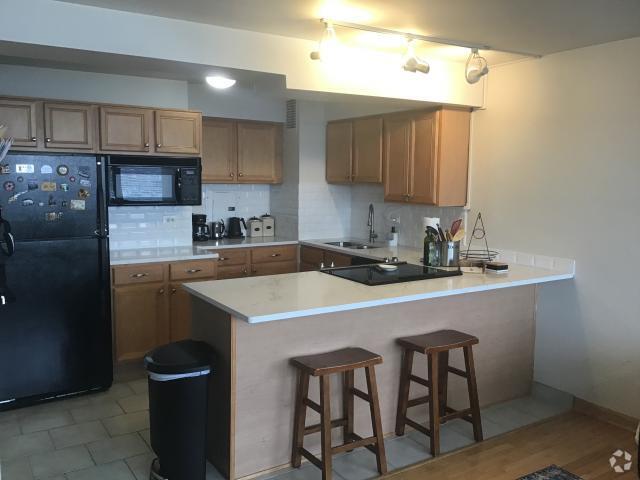 Building Photo - 1 bedroom in Chicago IL 60660 Unit 1209 Rental