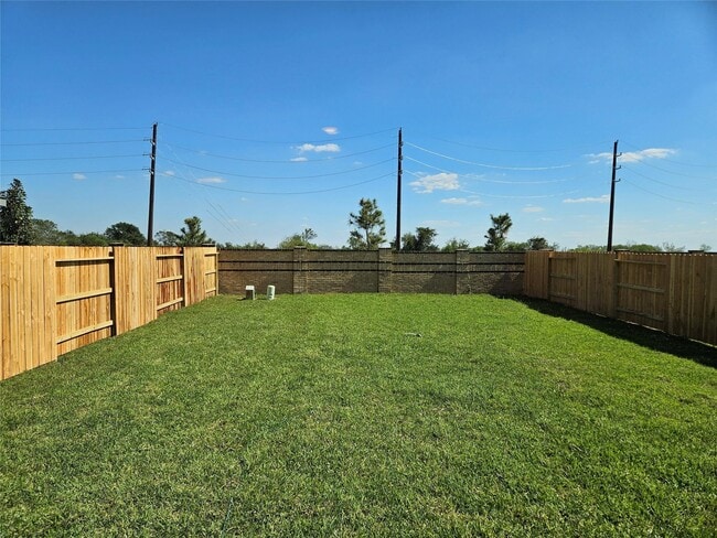Photo - 1115 Blue Stone Dr