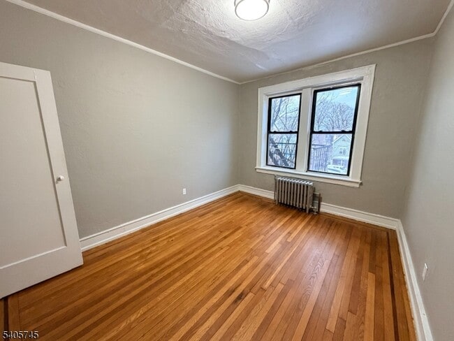 Building Photo - 17 Elwood Pl Unit 404