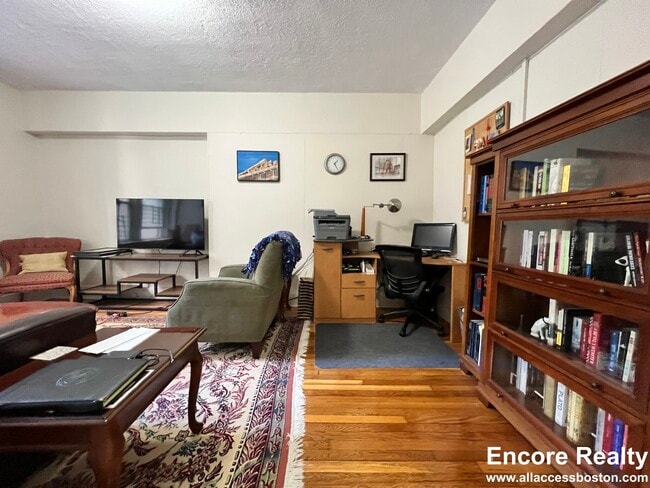 Photo - 1810 Commonwealth Ave Unit 4