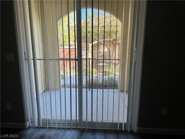 Photo - 8520 Insignia Ave Unidad 104