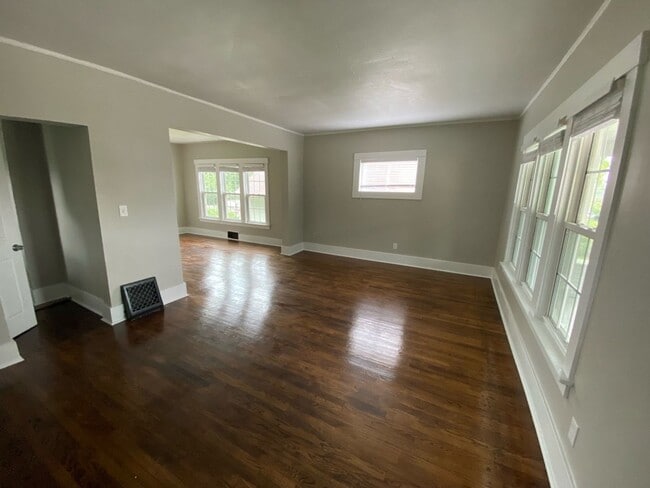 Photo - Fully Remodeled 2 Bed 1 Bath!!
