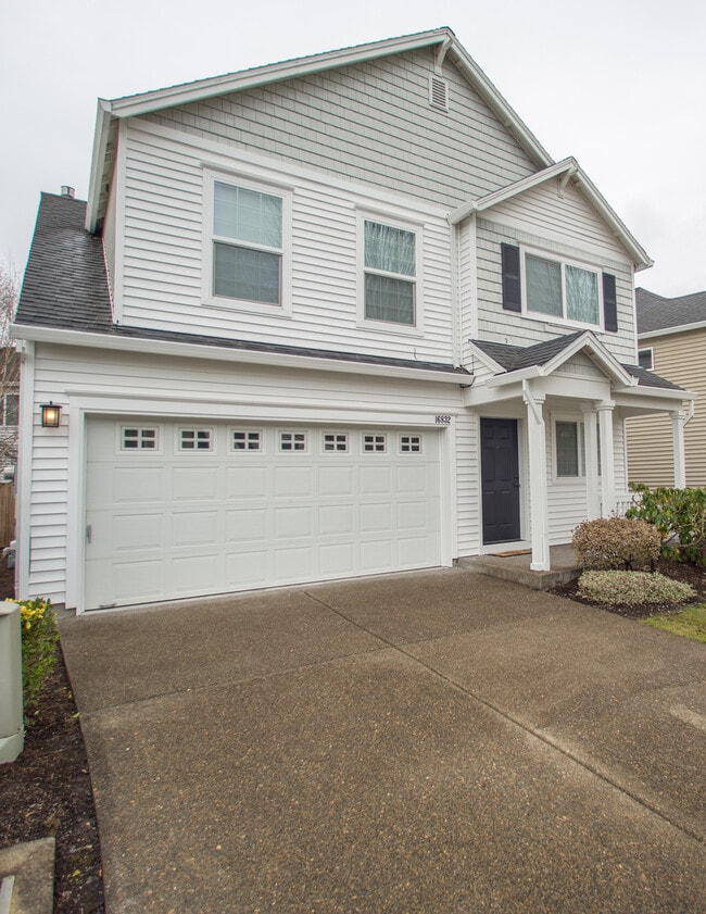 Building Photo - 16832 NW Oak Creek Dr