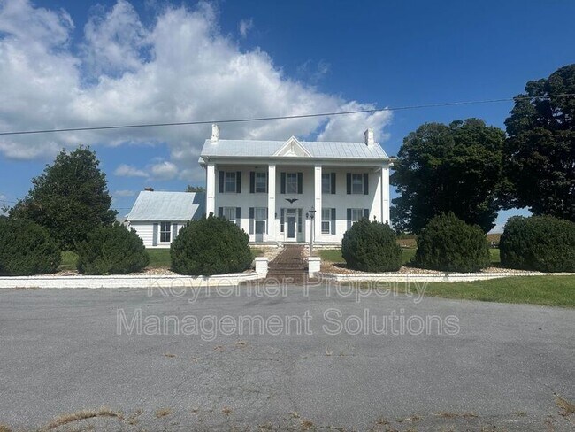 151 Tanner Ln