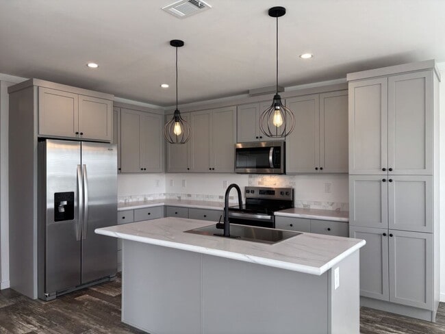 Building Photo - 5647 Blue Harbor Dr