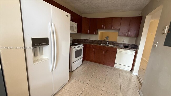 Photo - 8011 Southgate Blvd Unit L1