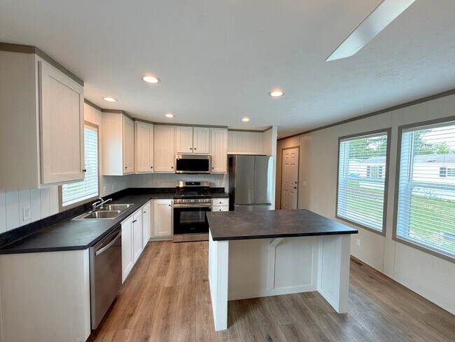 Building Photo - 5810 US-20