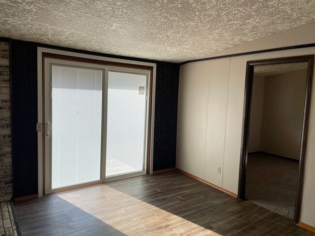 Photo - BEAUTIFUL THREE BEDROOM AT SILVER LAKE