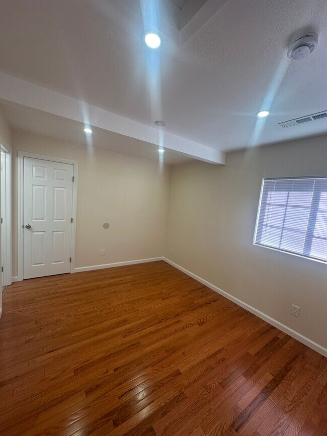 Photo - 4027 Fullington St Unidad 4027 fullington street