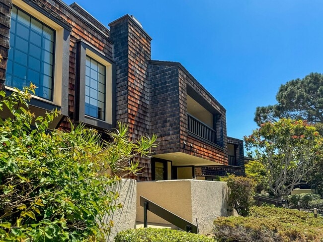 Photo - Luxurious Coastal Living: Fully Remodeled 3-Bed, 3.5-Bath with Ocean Views in Sea Point