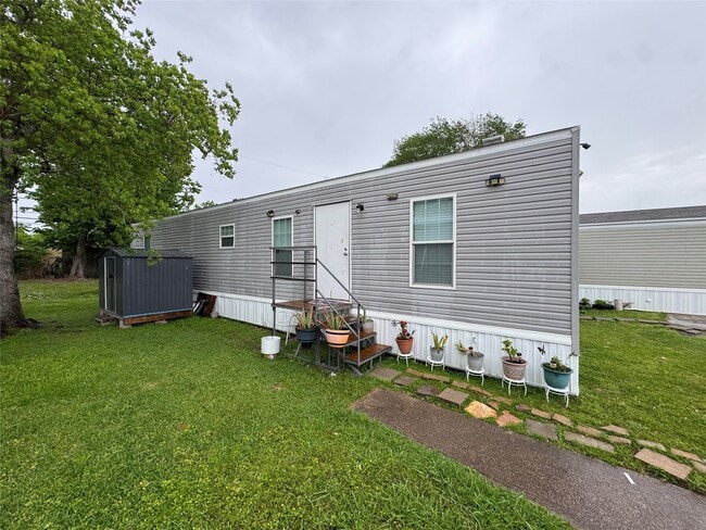 Building Photo - 5100 Allen-Genoa Rd