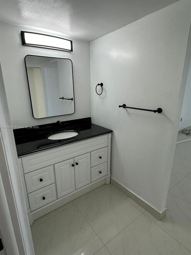 Photo - 1450 Brickell Bay Dr Unit 1402