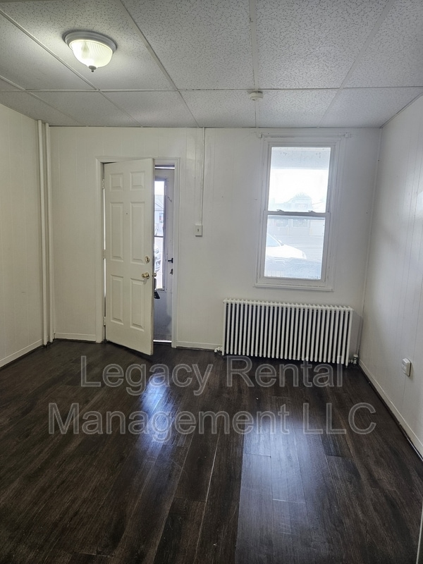 Photo - 424 S Poplar St