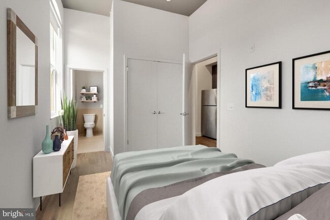 Building Photo - 525 N 41st St Unit 201