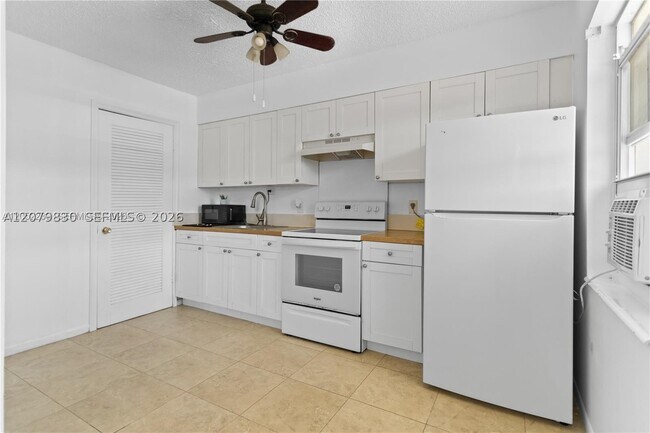609 NE 6th St Unit C