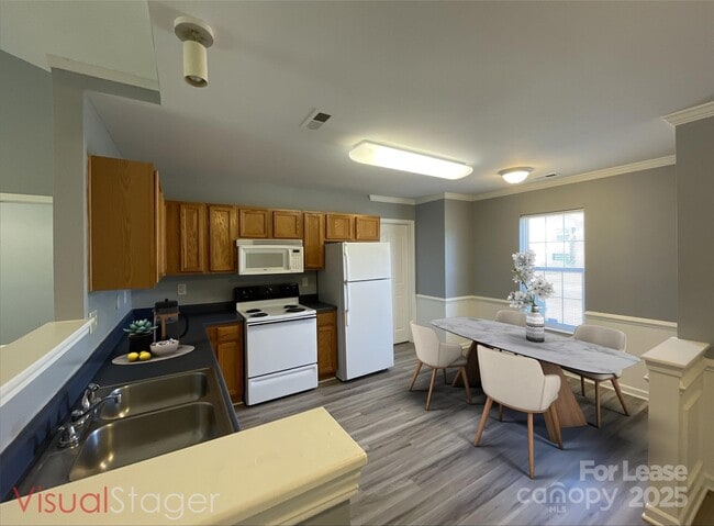 Photo - 6421 Sunman Rd