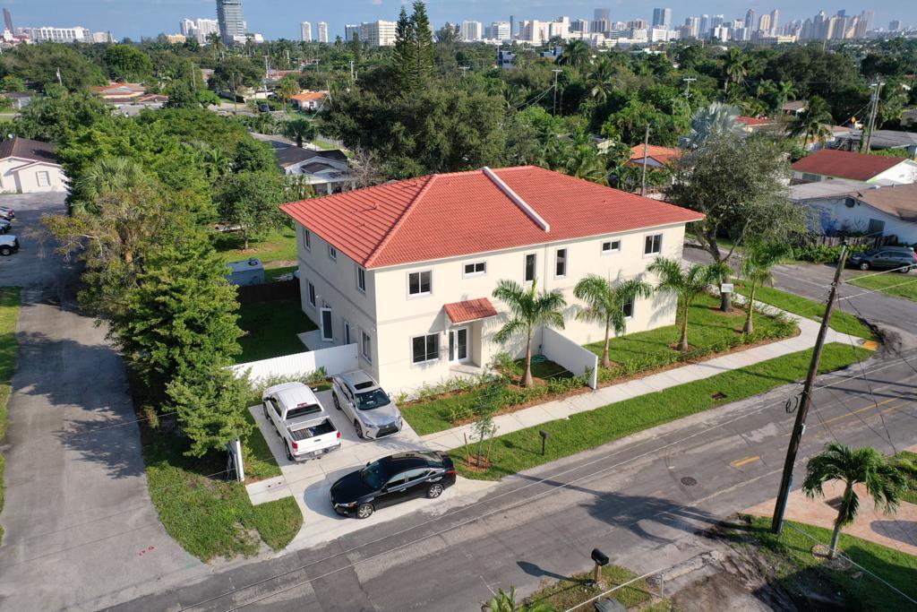 Photo - 785 SW 7th Ave (Hallandale Beach, FL)