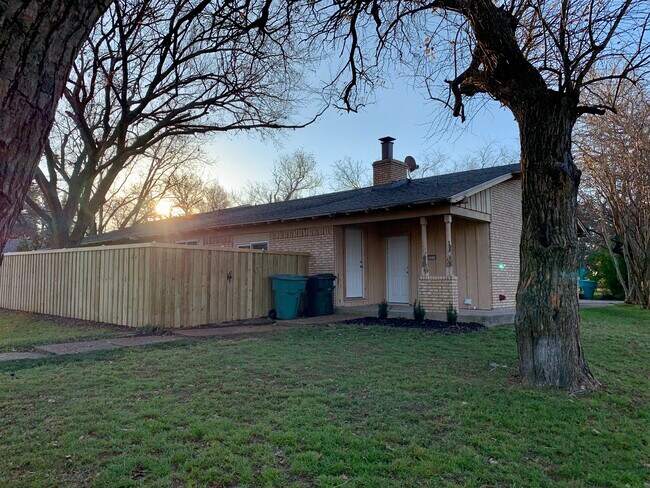 Photo - 1214 Idlewood Dr