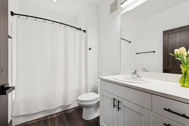 Photo - 1010 Baker Ave Unit 304