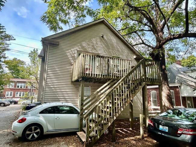 Building Photo - 238 Rose St Unit B