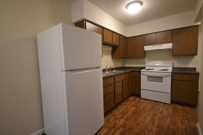 Photo - Hillcrest Village Apartments Unidad 07