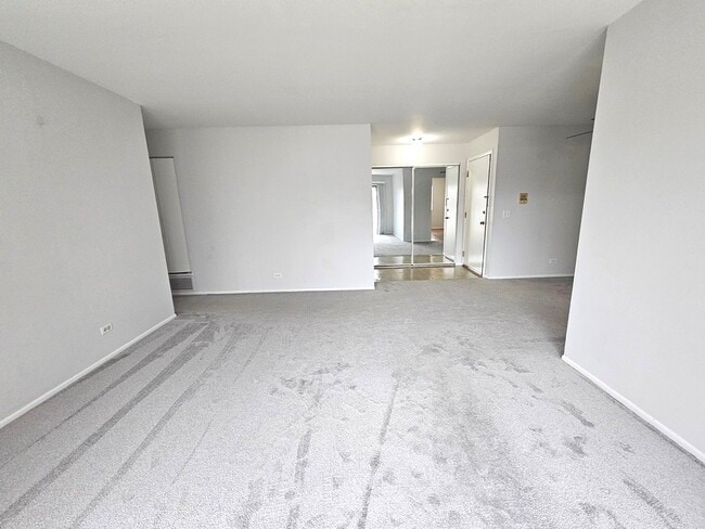 Photo - 573 Greystone Ln Unidad D2