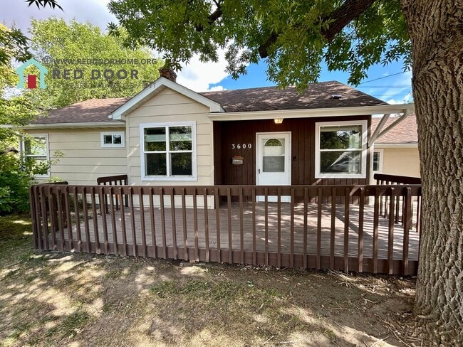 Spacious 3 Bed, 1 Bath Home – Pet Friendly... - Spacious 3 Bed, 1 Bath Home – Pet Friendly...