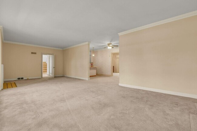 Photo - 1111 12th St N