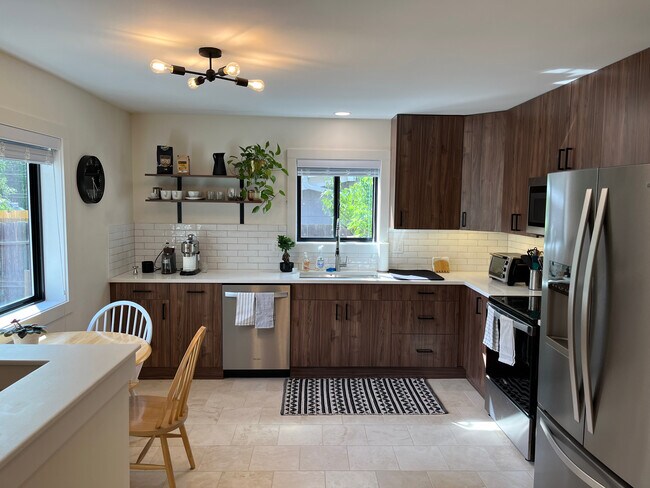 Photo - 2754 N Prospect St