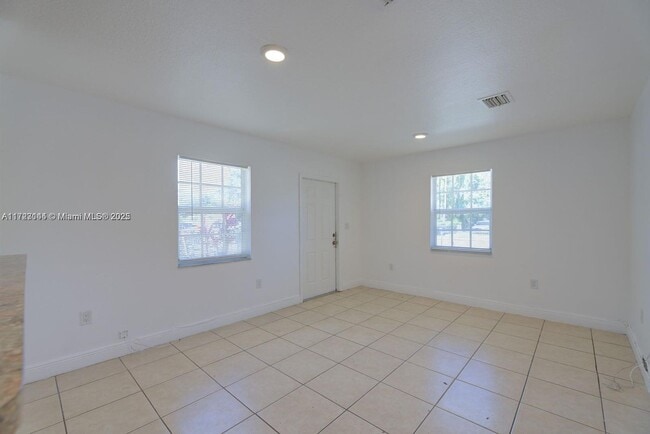 Photo - 1814 NW 93rd St