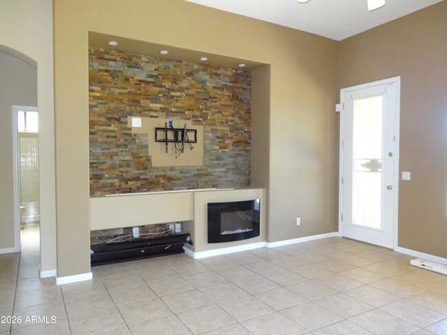 1350 E Indigo Dr