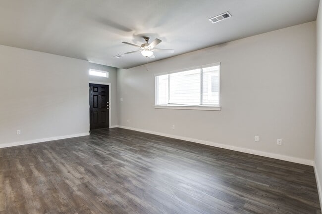 Photo - GORGEOUS 3 BEDROOM DUPLEX LOCATED IN MIDLOTHIAN ISD!