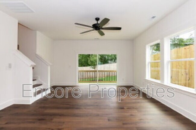 Photo - 1406 Gearwood Ave Unit B