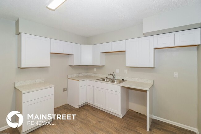 Photo - 5380 Albemarle Dr