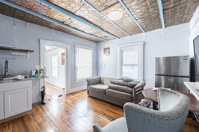 Photo - 2 Appian Way Unit 1