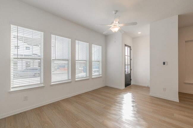 Photo - 1145 Concan Dr