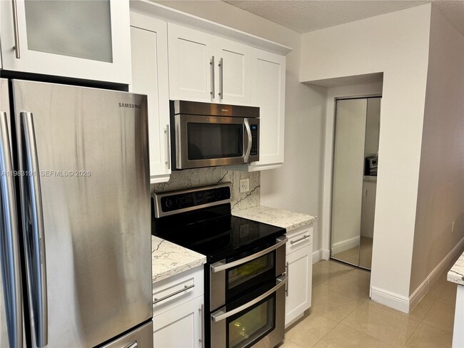 Photo - 8025 Lake Dr Unit 102