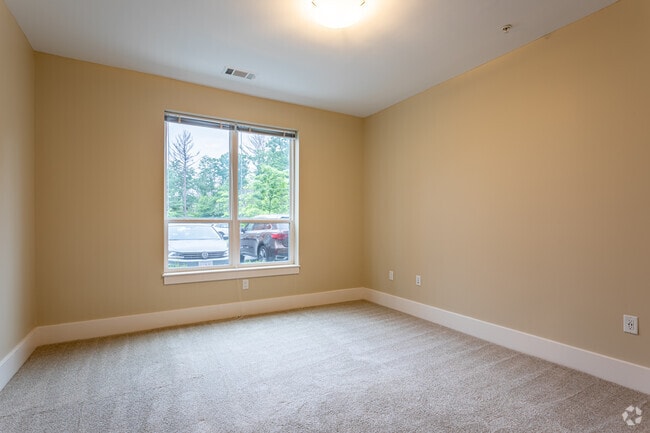1 BR, 1 BA - 837 SF