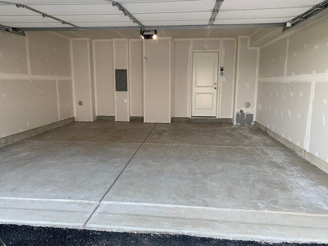 Building Photo - 872 Briar Glen Ct Unit 872