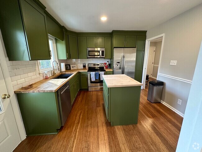 Building Photo - 500 Peachwood Pl Rental