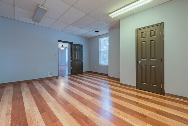 Photo - 104 N Graham Unit 1