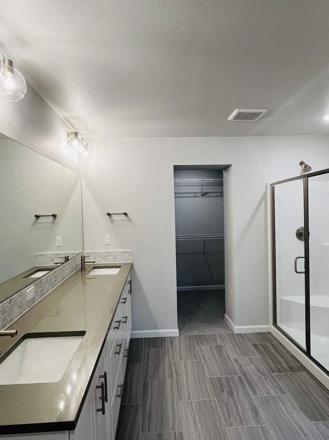 Photo - 8206 SE Leafhopper St