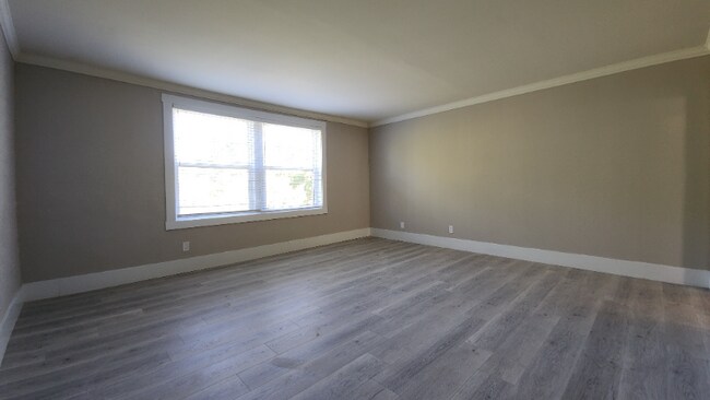 Photo - 813 Westwood Dr