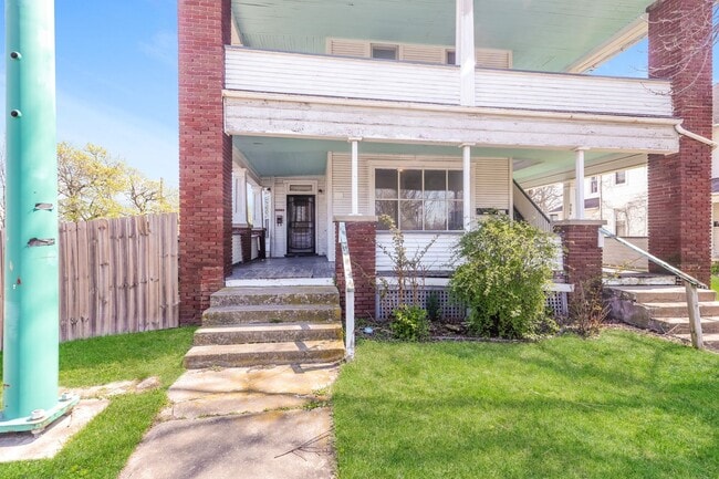 Photo - 902-904 1/2 S Limestone St. Unit 902