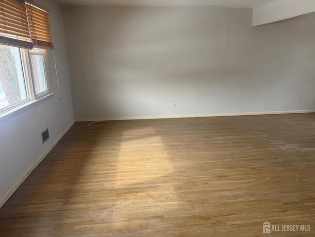 Photo - 16 Barnett Rd